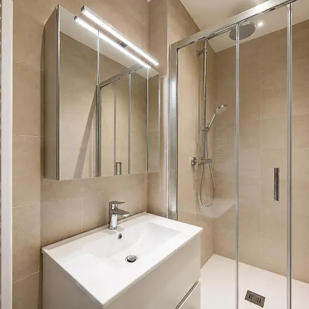 Le Smart & Cosy - Location Entier - 2 - Parking Gratuit Autour De La Coproriete -- Wifi Fibre -gare A 20 Min Grenoble