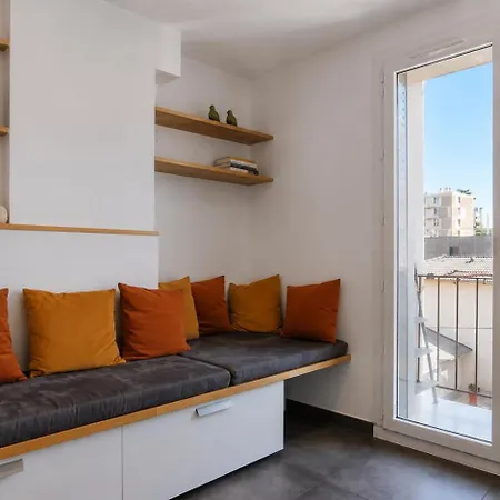 Le Smart & Cosy - Location Entier - 2 - Parking Gratuit Autour De La Coproriete -- Wifi Fibre -gare A 20 Min Grenoble