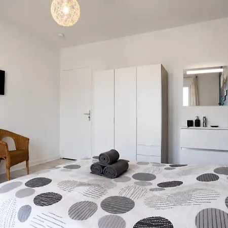 Daire Le Smart & Cosy - Location Entier - 2 - Parking Gratuit Autour De La Coproriete -- Wifi Fibre -gare A 20 Min