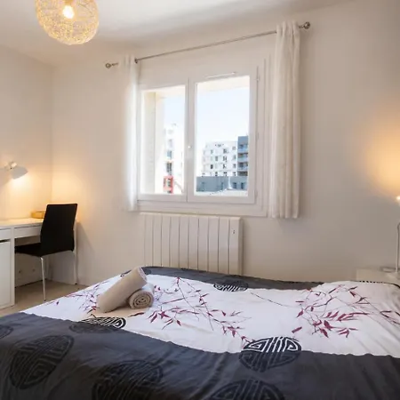 Le Smart & Cosy - Location Entier - 2 - Parking Gratuit Autour De La Coproriete -- Wifi Fibre -gare A 20 Min